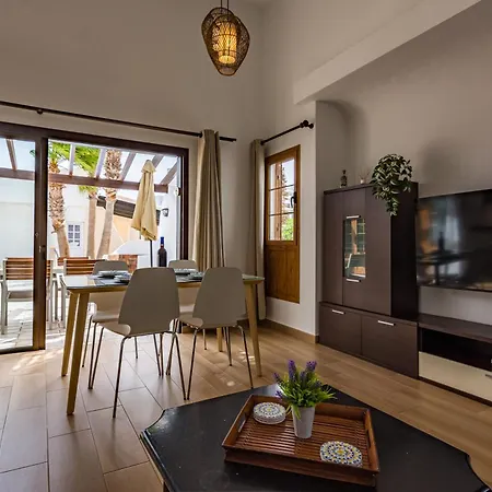 Lovely And Charming Vt With Big Terrace