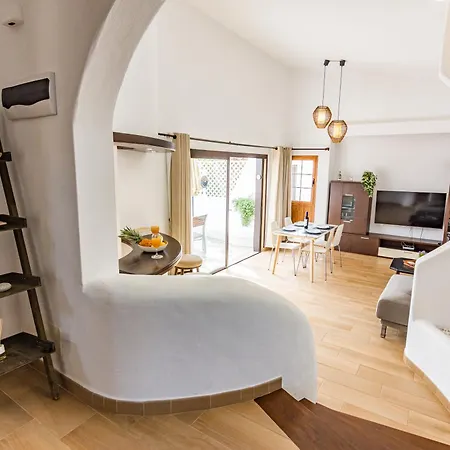 Lovely And Charming Vt With Big Terrace *