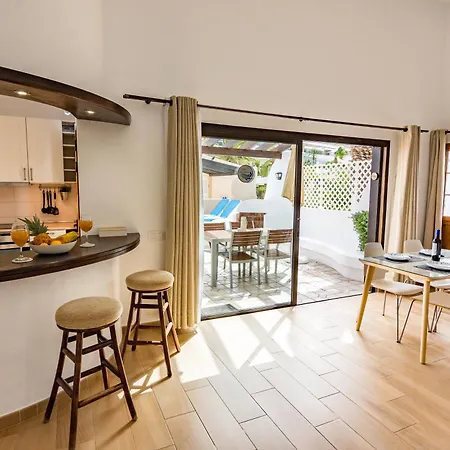 Lovely And Charming Vt With Big Terrace *